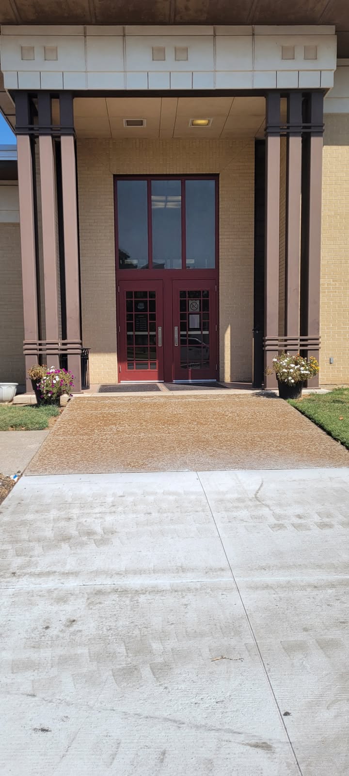 Iola Public Library